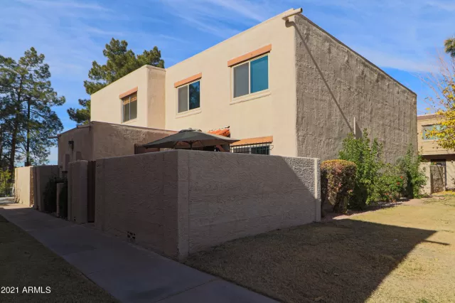 MLS: 6181512 Condo For Sale