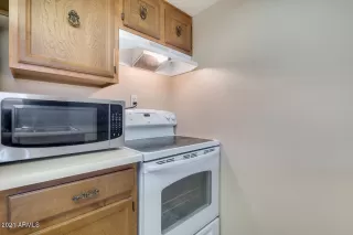 Photo #5: 6181524 Listing