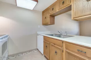 Photo #6: 6181524 Listing