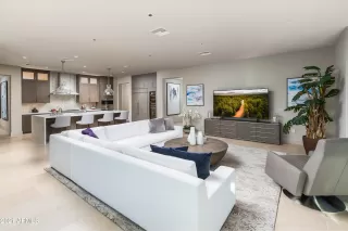 Photo #2: 6181617 Listing 