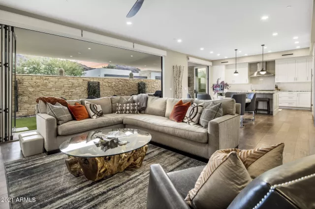 MLS: 6181664 Condo For Sale