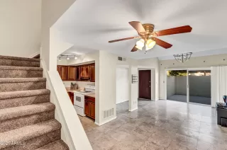 Photo #6: 6181705 Listing