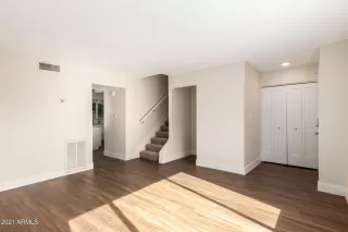 Photo #4: 6181840 Listing