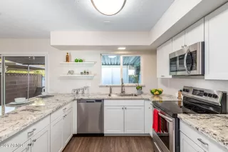 Photo #5: 6181840 Listing