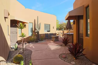 Photo #1: 6181854 Listing