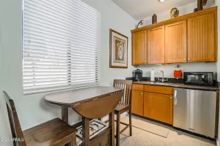 Photo #5: 6181854 Listing