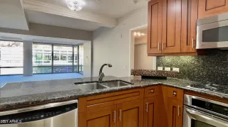 Photo #4: 6181930 Listing