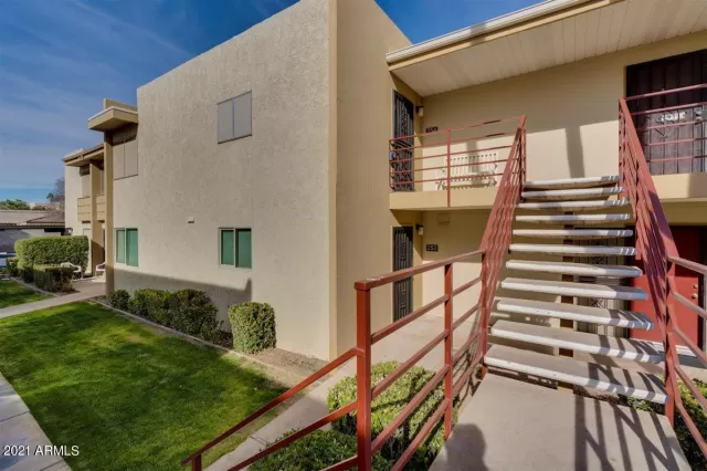 MLS: 6181958 Condo For Sale