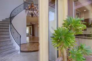 Photo #2: 6182034 Listing