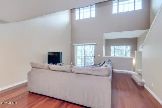 Photo #4: 6182055 Listing