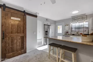 Photo #6: 6182211 Listing