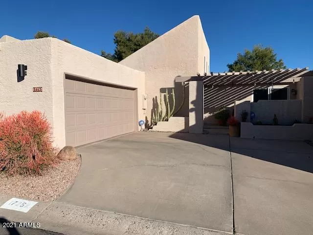 MLS: 6182225 Condo For Sale