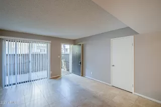 Photo #3: 6182241 Listing