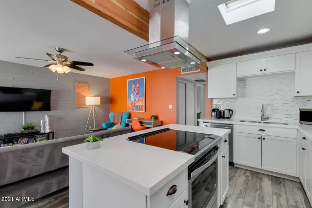 MLS: 6182278 Condo For Sale