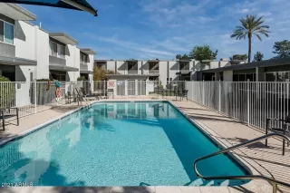 Photo #5: 6182278 Listing