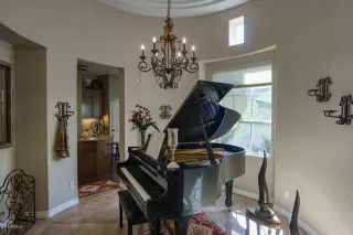 Photo #3: 6182297 Listing