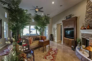 Photo #5: 6182297 Listing