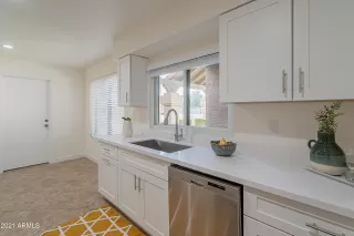 Photo #2: 6182853 Listing 