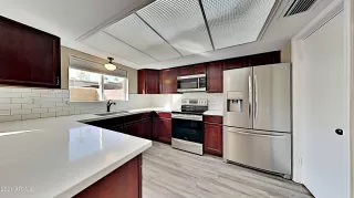 Photo #5: 6182868 Listing