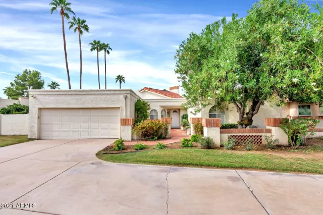 MLS: 6182885 Condo For Sale