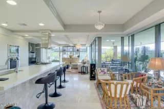 Photo #6: 6182886 Listing