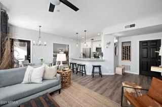 Photo #5: 6183652 Listing 