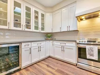Photo #4: 6183694 Listing