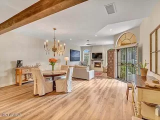 Photo #5: 6183694 Listing