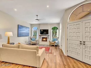 Photo #6: 6183694 Listing