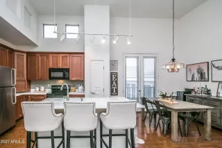 Photo #2: 6183725 Listing 