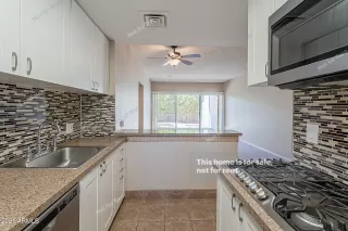 Photo #5: 6183792 Listing
