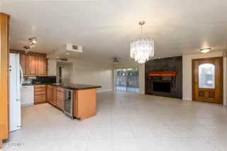 Photo #2: 6183885 Listing