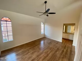 Photo #5: 6183992 Listing