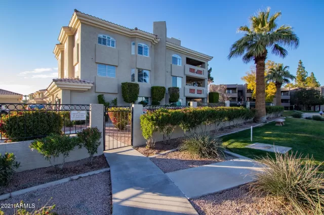 MLS: 6184024 Condo For Sale