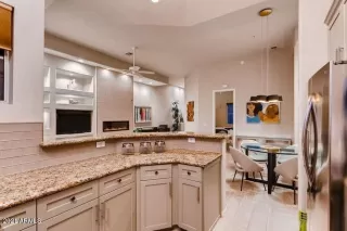 Photo #5: 6184025 Listing 