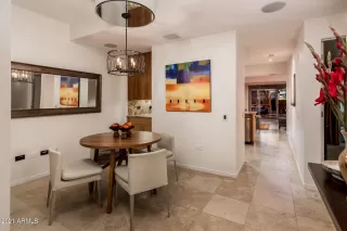 Photo #5: 6184132 Listing