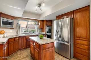 Photo #6: 6184305 Listing