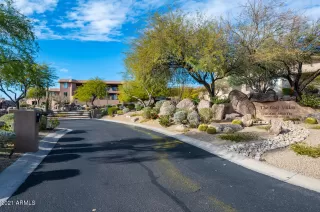 Photo #6: 6184441 Listing