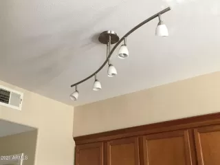 Photo #2: 6184545 Listing 