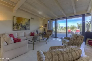 Photo #6: 6184938 Listing