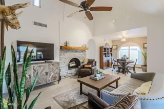 Photo #2: 6184971 Listing