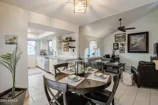 Photo #4: 6184971 Listing