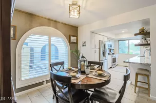 Photo #5: 6184971 Listing