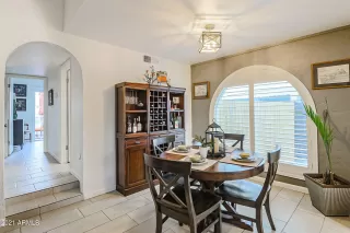 Photo #6: 6184971 Listing