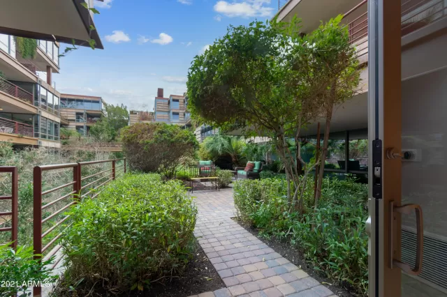 MLS: 6185154 Condo For Sale