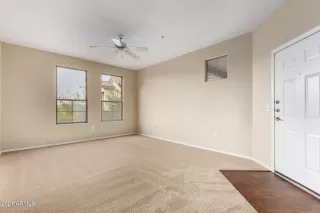 Photo #4: 6185227 Listing