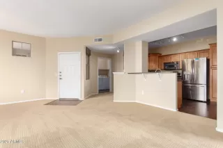 Photo #5: 6185227 Listing