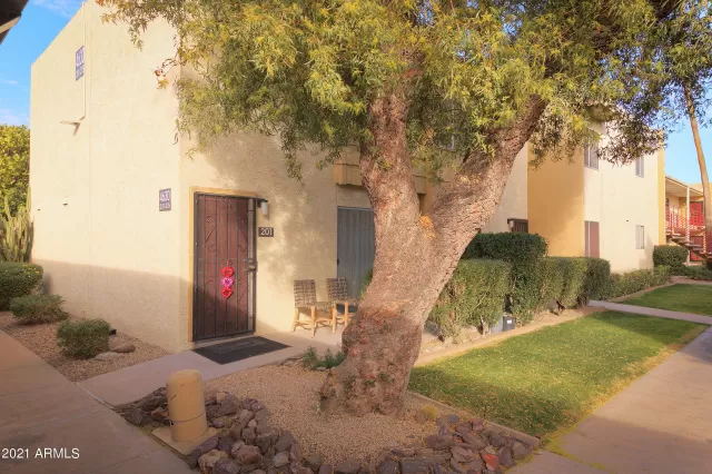 MLS: 6185246 Condo For Sale