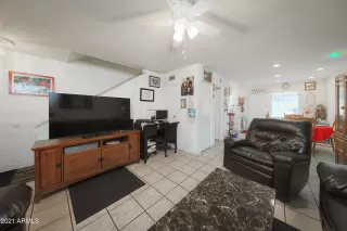 Photo #6: 6185246 Listing