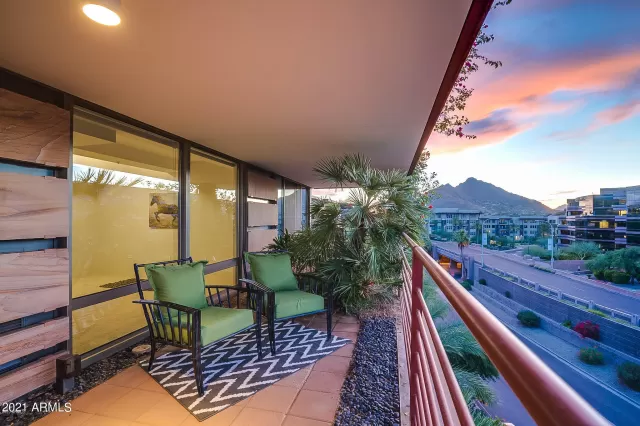 MLS: 6185261 Condo For Sale
